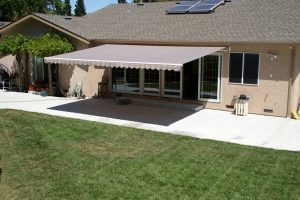 What is a retractable awning & why should I want one?